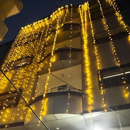 Madsquad Hostel Dorms & Rooms Varanasi Dış mekan fotoğraf