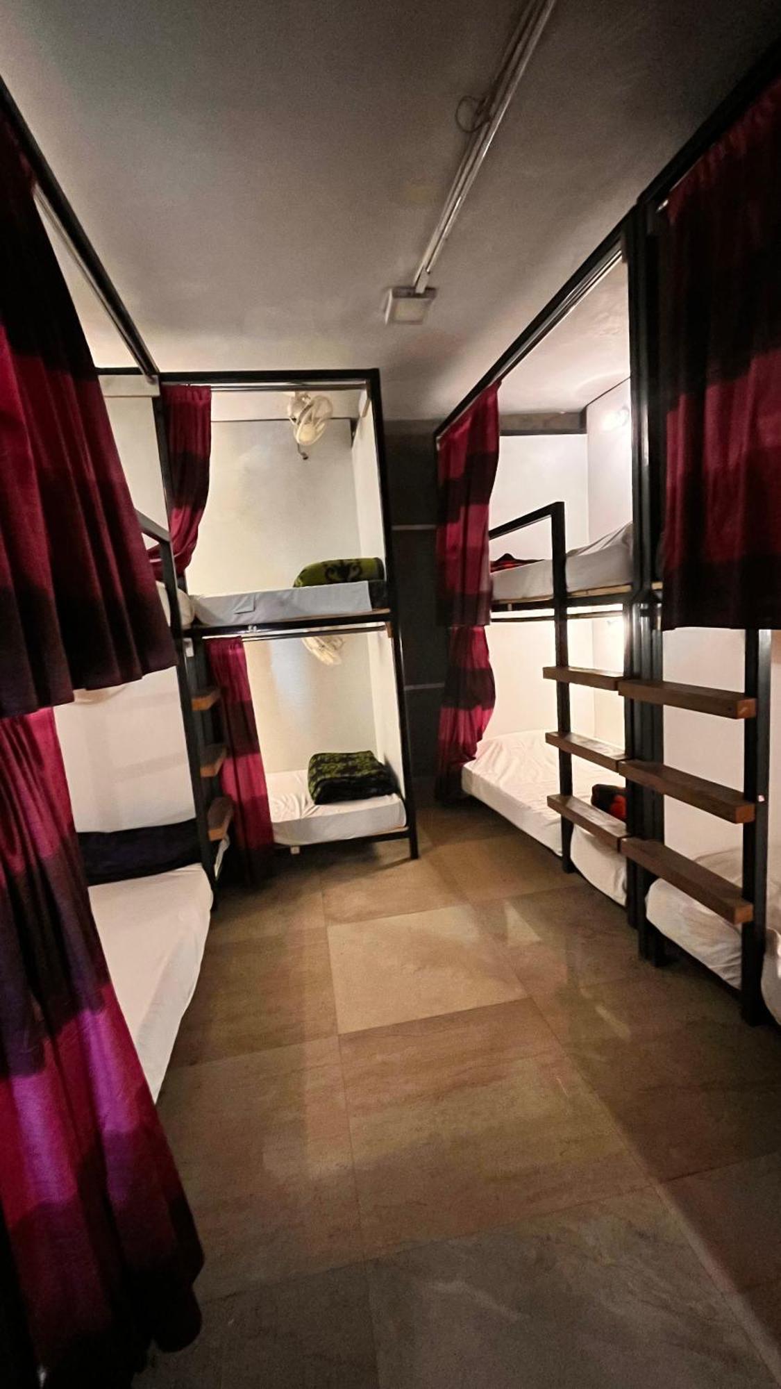 Madsquad Hostel Dorms & Rooms Varanasi Dış mekan fotoğraf