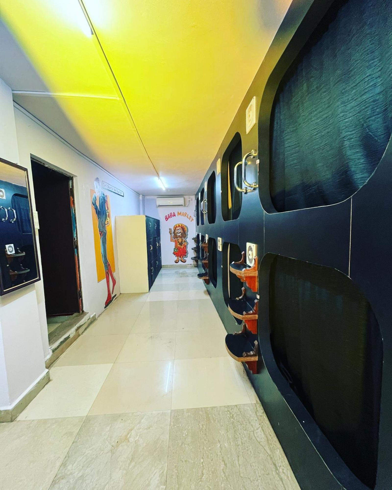 Madsquad Hostel Dorms & Rooms Varanasi Dış mekan fotoğraf
