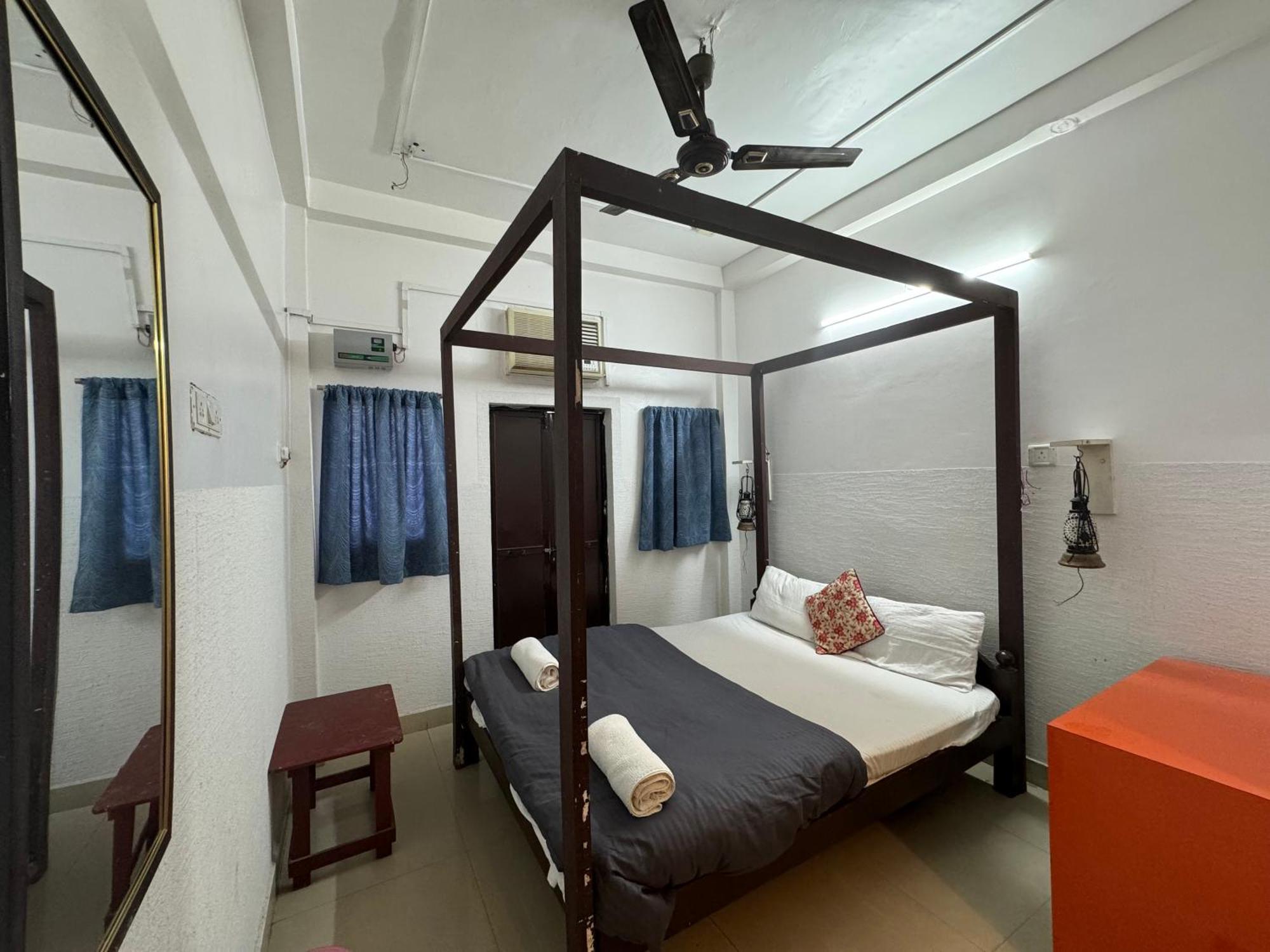 Madsquad Hostel Dorms & Rooms Varanasi Dış mekan fotoğraf