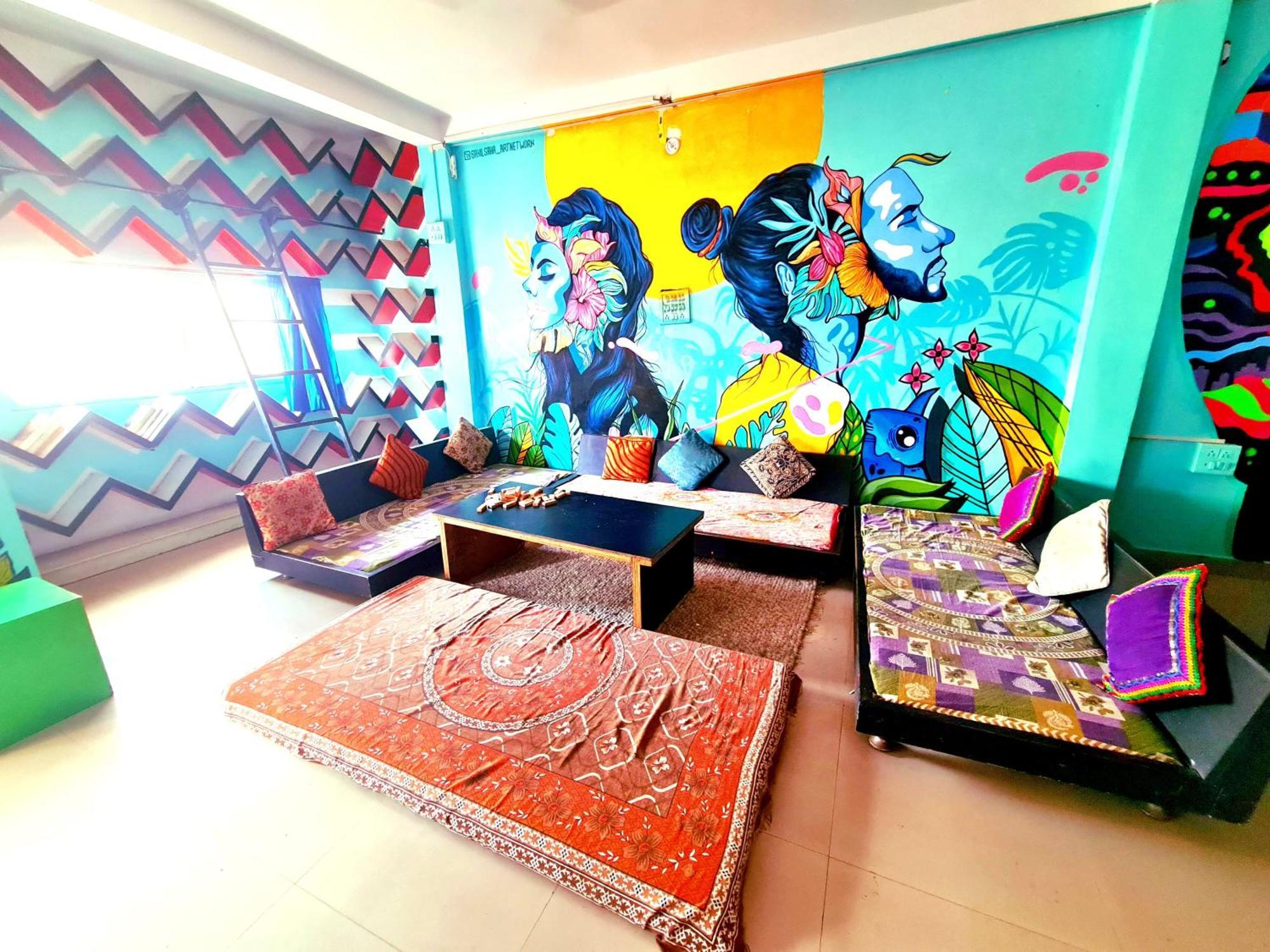Madsquad Hostel Dorms & Rooms Varanasi Dış mekan fotoğraf