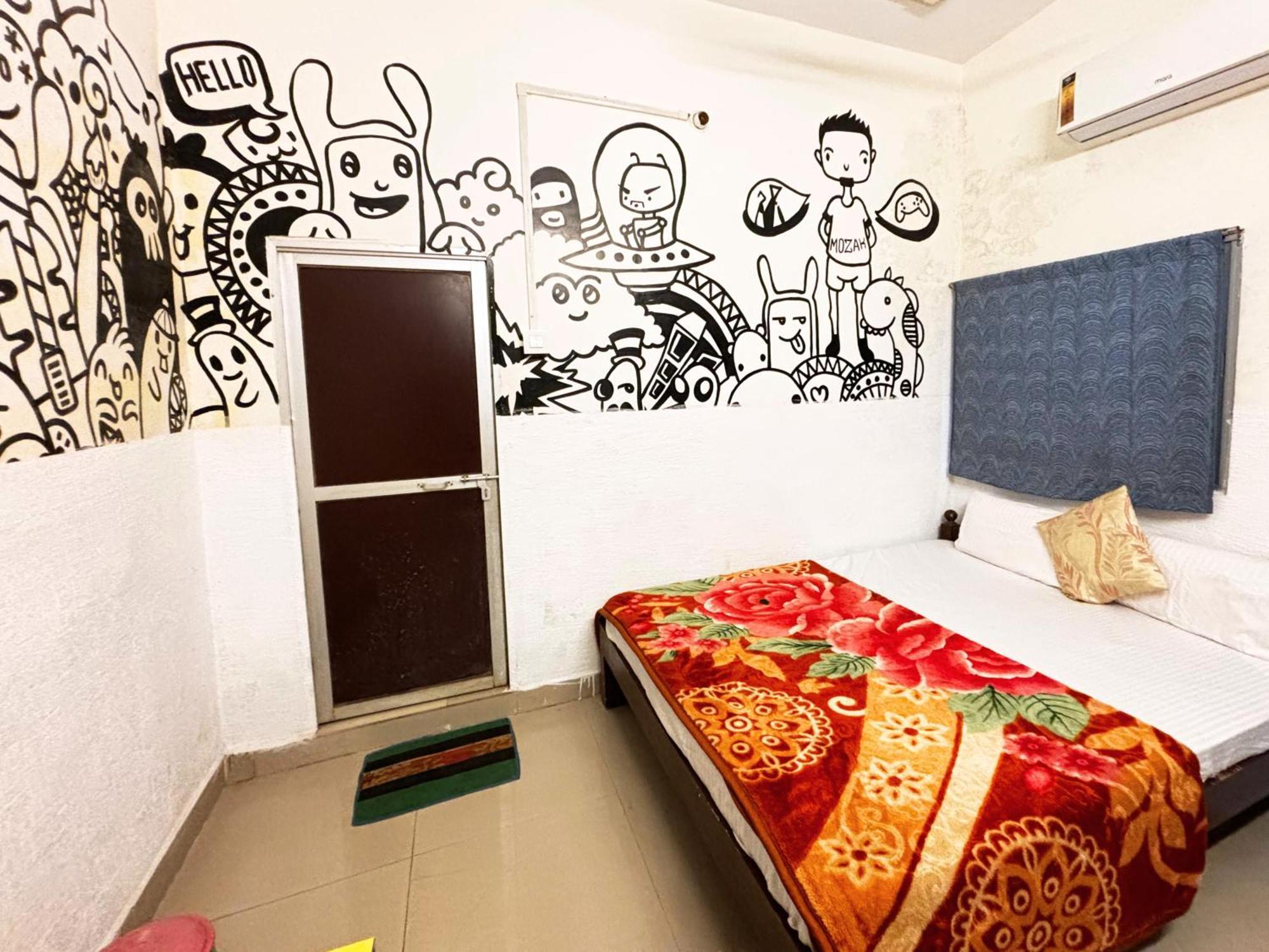 Madsquad Hostel Dorms & Rooms Varanasi Dış mekan fotoğraf